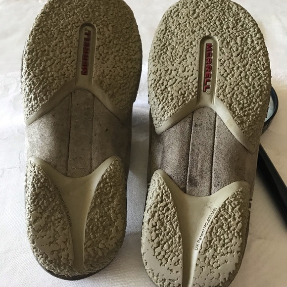 Merrell Slip on Grey Color Pre-own. - Picture 5 of 5